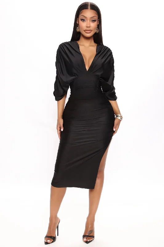 Mandy Ruched Midi Dress - Black