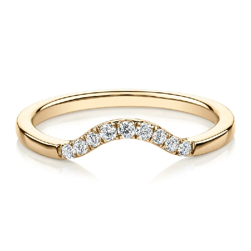 Wedding or eternity band in 10 carat yellow gold